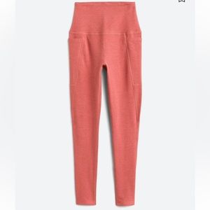 BEYOND YOGA
Out of Pocket High Waisted Midi
Performance Legging